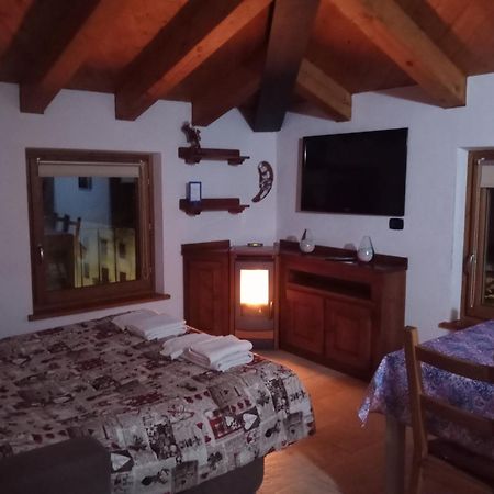 Mansarda Monte Bianco Apartman La Salle Kültér fotó