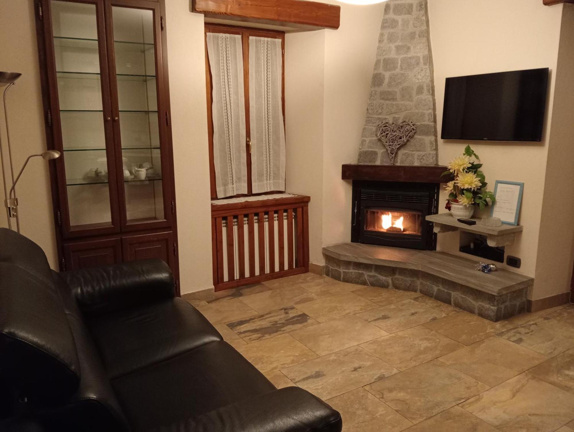 Mansarda Monte Bianco Apartman La Salle Kültér fotó